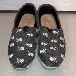 Men’s Skull Toms ⭐️